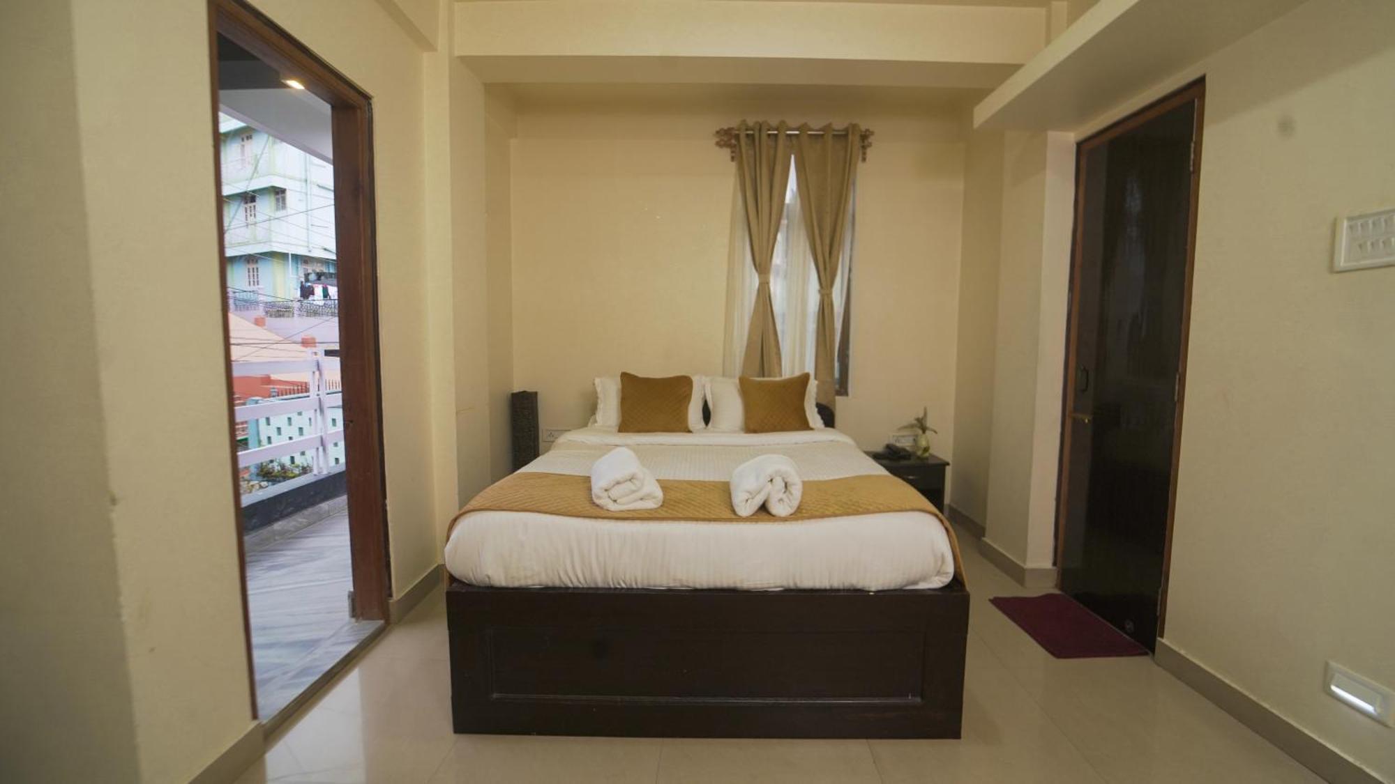 Ha Sharing Hotel Shillong Bagian luar foto