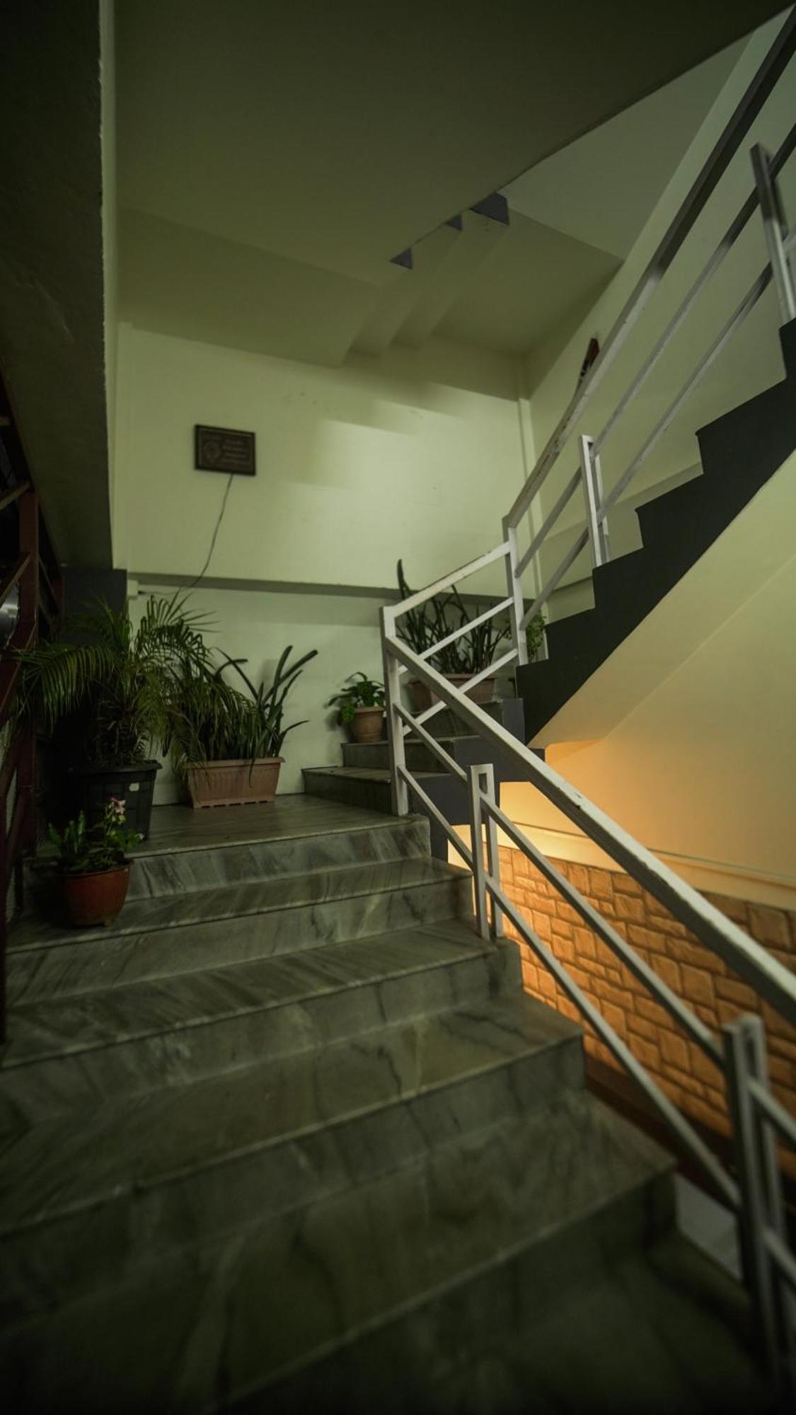 Ha Sharing Hotel Shillong Bagian luar foto
