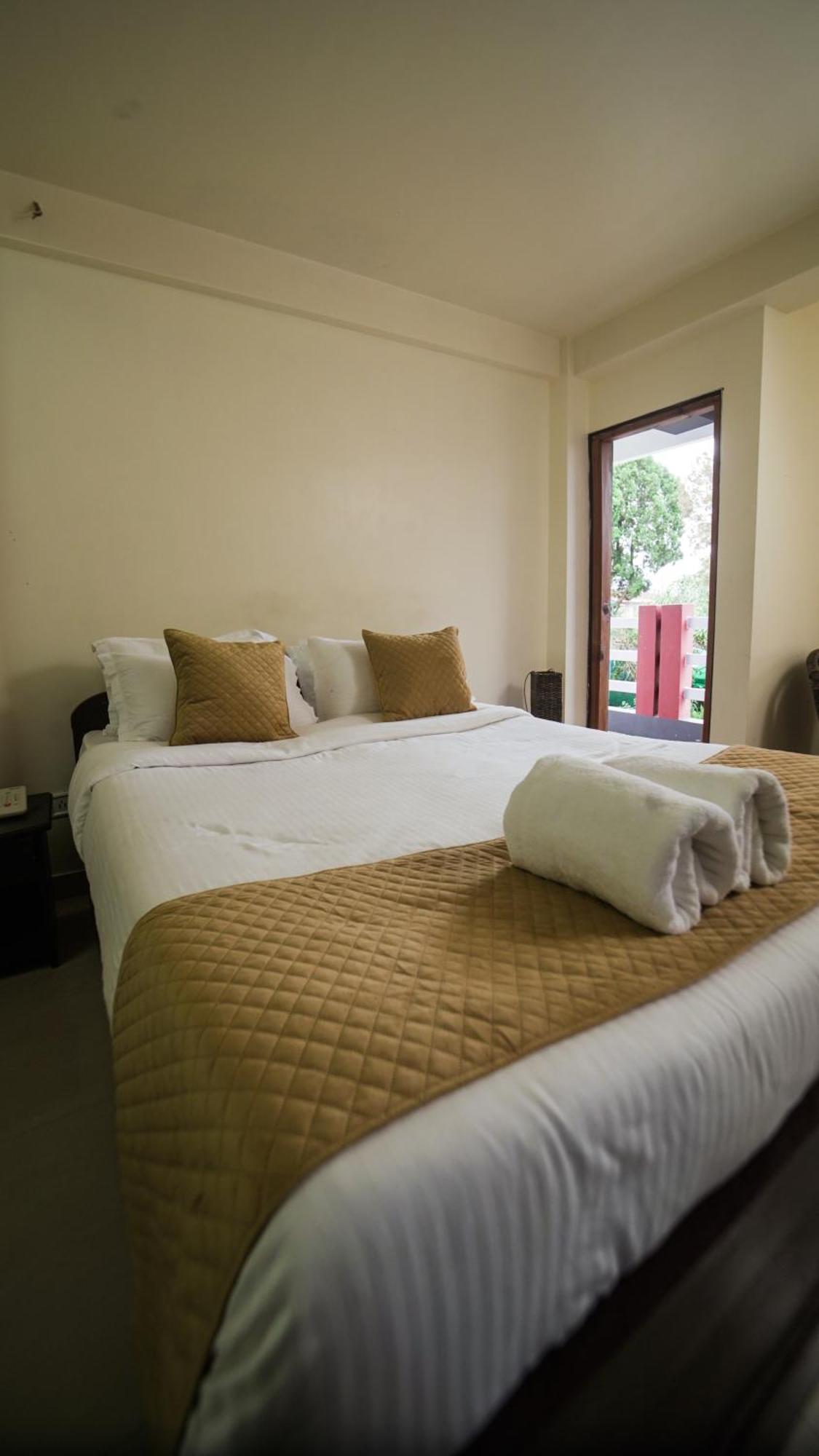 Ha Sharing Hotel Shillong Bagian luar foto